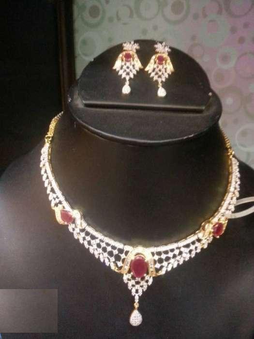 Gold And Red Necklace And Dangle Earrings Se
