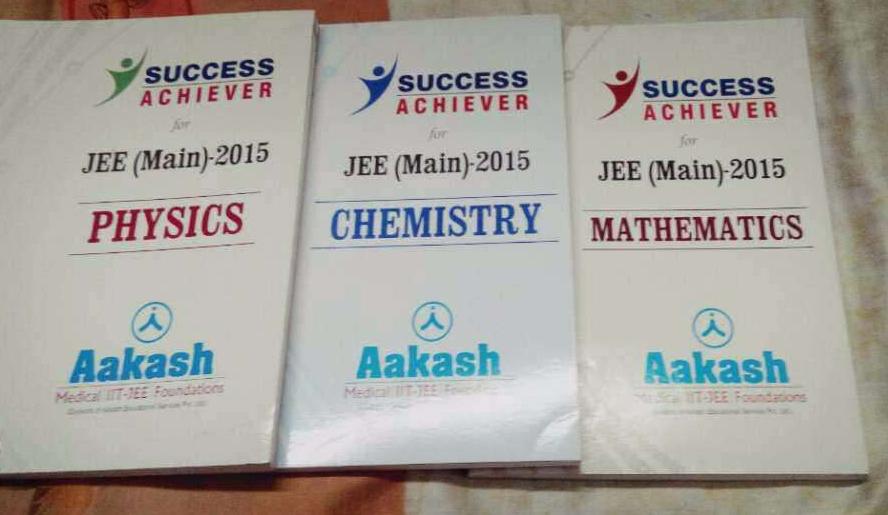 Aakash Success Achiever for JEE Mains