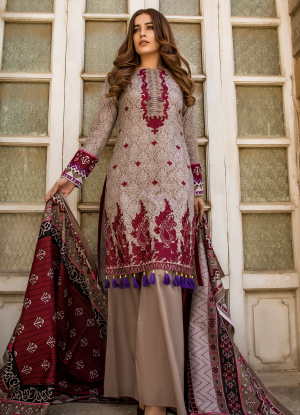 Unique Pakistani Salwar suit with best designs pattern